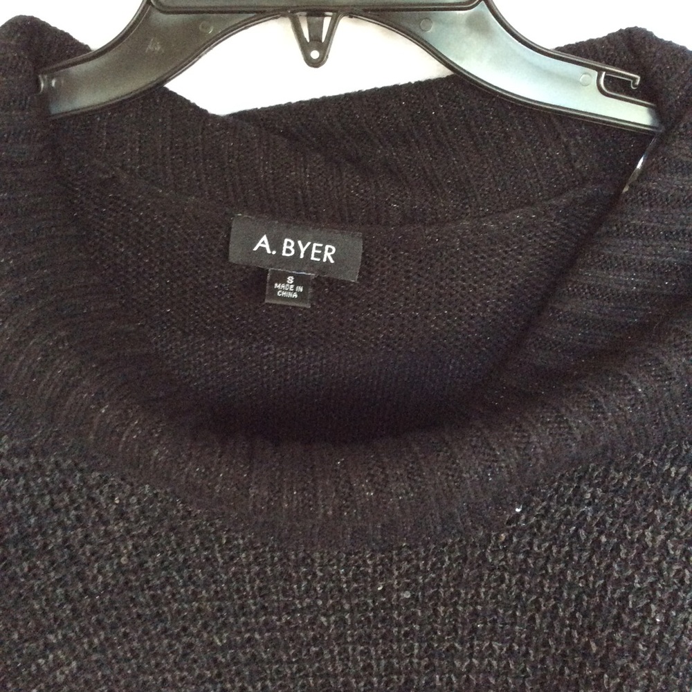 A.P.T. 9- Black Sweater shirts